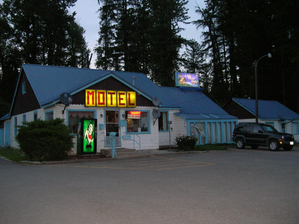 Little River Motel Saint Regis St. Regis Экстерьер фото