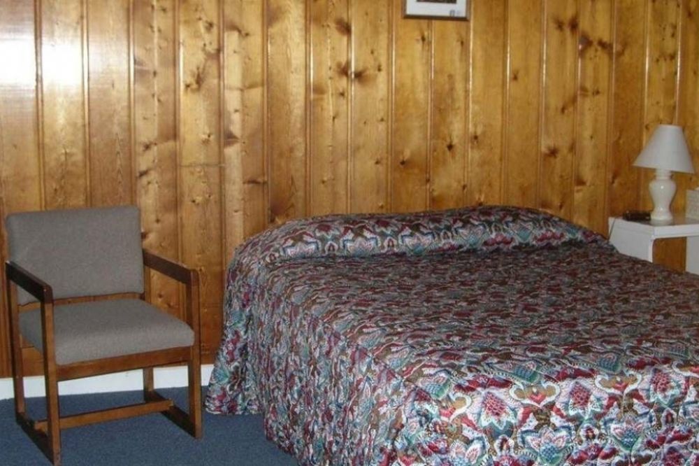 Little River Motel Saint Regis St. Regis Экстерьер фото