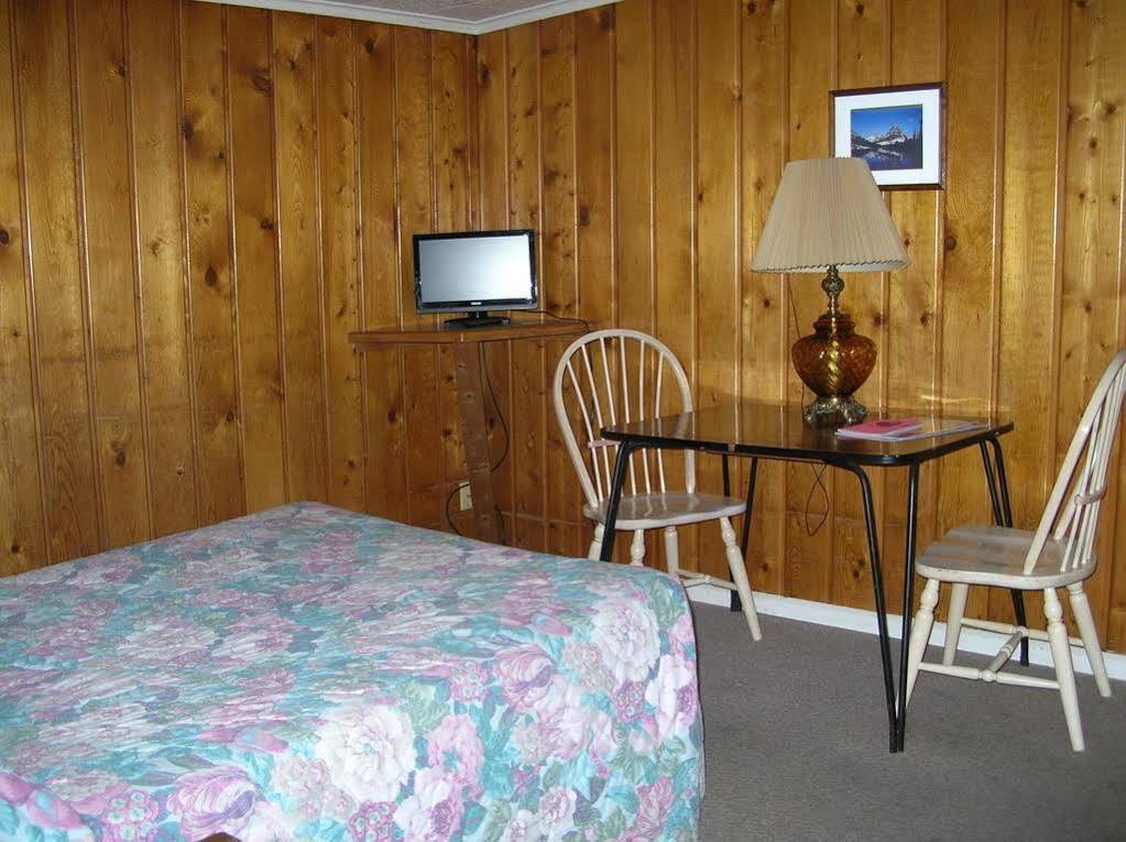 Little River Motel Saint Regis St. Regis Экстерьер фото
