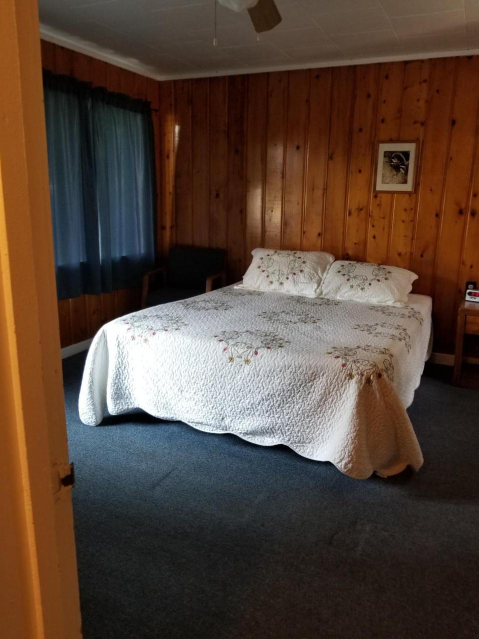 Little River Motel Saint Regis St. Regis Экстерьер фото