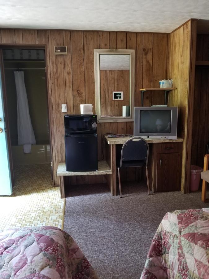 Little River Motel Saint Regis St. Regis Экстерьер фото